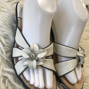 Sofft white leather sandals